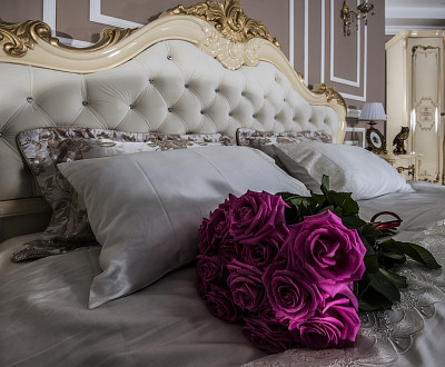 Спальный гарнитур 3 предм. "Джованни" (МДФ) (Крем глянец/Патина/Лак/Шелкография) UgEn/К1 - 2