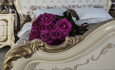 Спальный гарнитур 3 предм. "Джованни" (МДФ) (Крем глянец/Патина/Лак/Шелкография) UgEn/К1 - 3