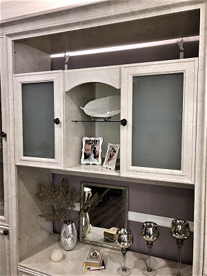 Гостиная 2,4 "Таис" (МДФ) (Корень ясеня/Патина/Лак/Стекло) UgAf - 3