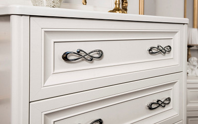 Комод 120  "Лейла" (Белый матовый) (МДФ/Патина/Лак) UgMh - 2